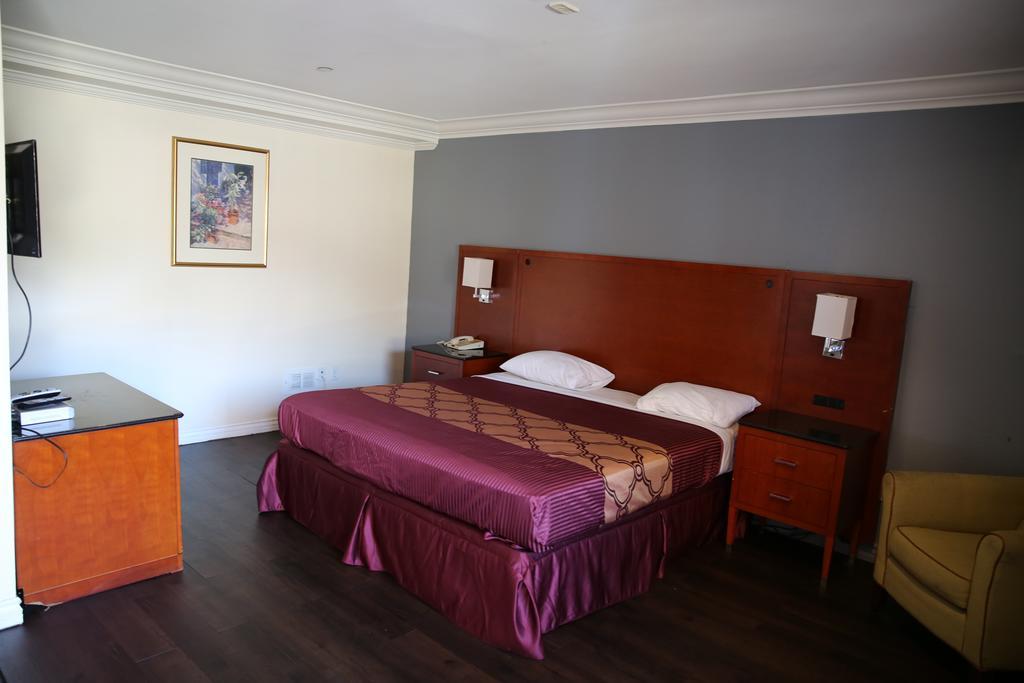 Chateau Inn & Suites Downey Exteriér fotografie